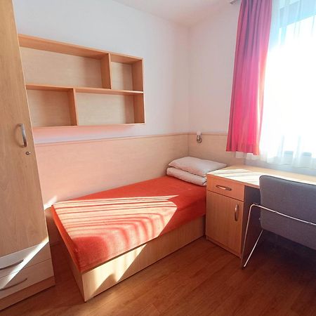Famulus Kollégium Győr Extérieur photo